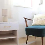 Garden House Apartment *