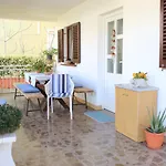 Garden House Apartment