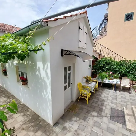 Garden House * 沃迪切