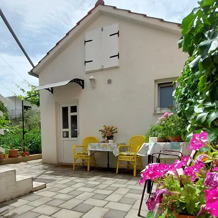 Garden House Apartment Vodice