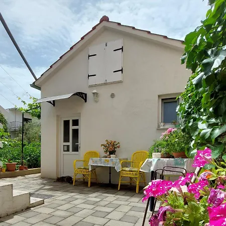 Garden House Apartment Vodice