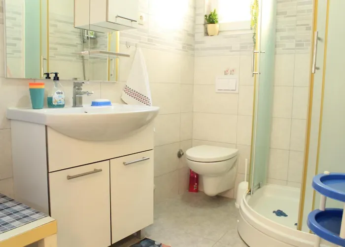 Garden House Apartment