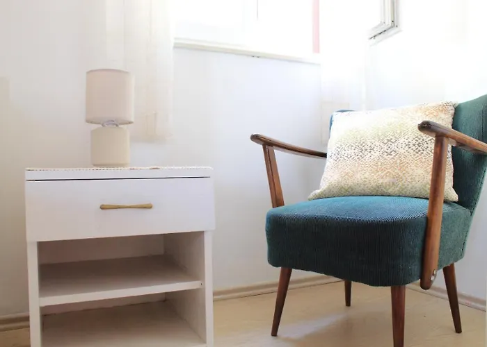 Garden House Apartment *